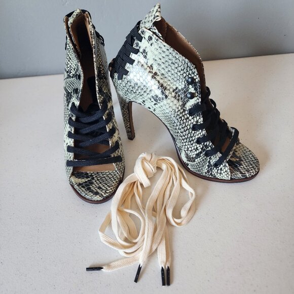 Snake Skin Bootie "NEW" - Picture 12 of 16